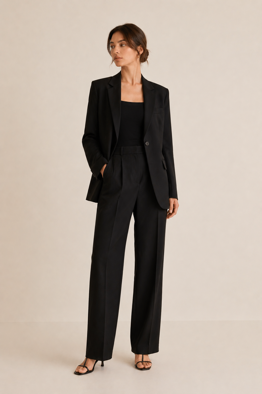 Костюм брючный Noir